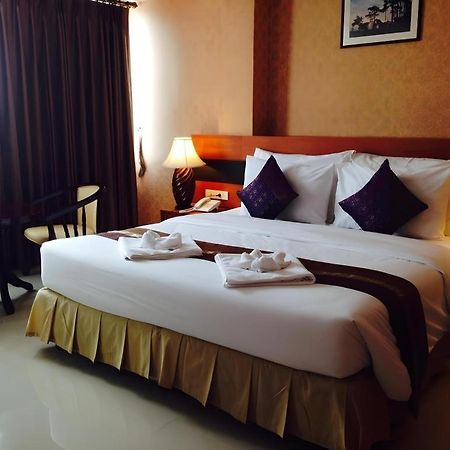 Sirimathani Hotel Лей Екстер'єр фото