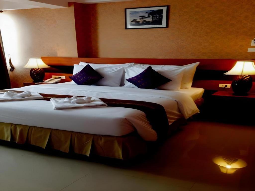 Sirimathani Hotel Лей Екстер'єр фото