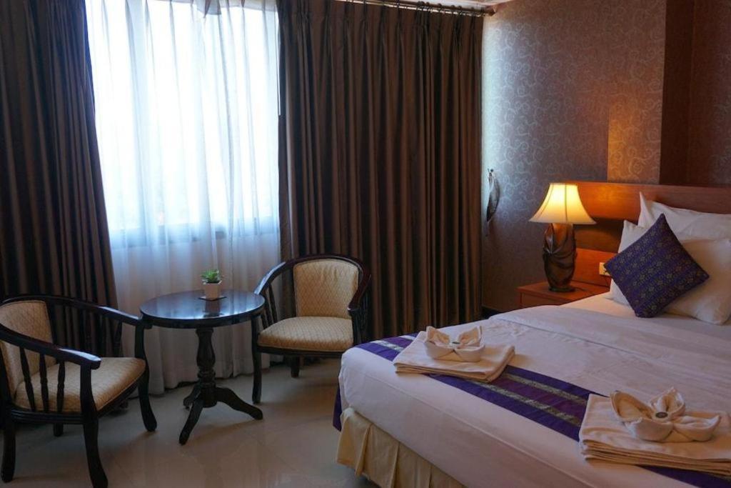 Sirimathani Hotel Лей Екстер'єр фото
