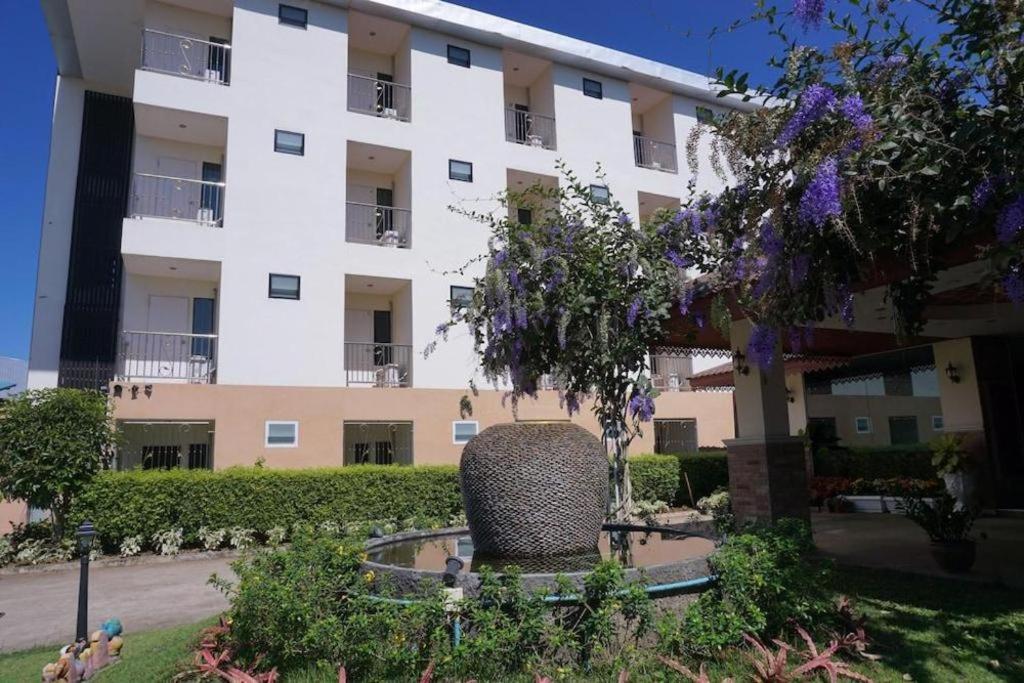 Sirimathani Hotel Лей Екстер'єр фото