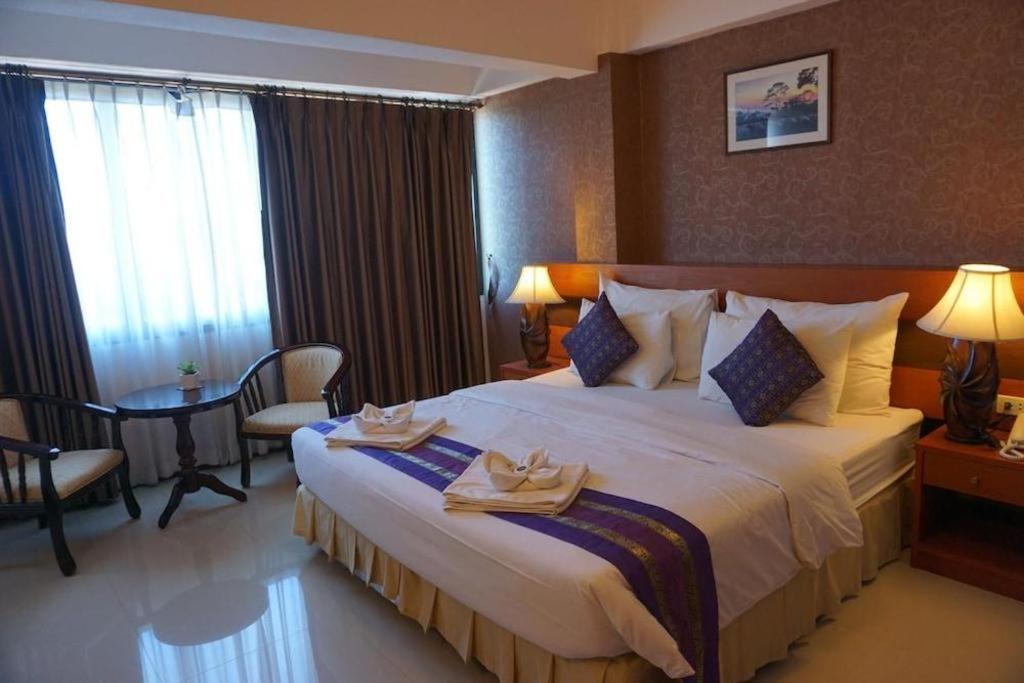 Sirimathani Hotel Лей Екстер'єр фото